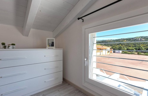 Trinita d'Agultu e Vignola Apartment | Holiday Apartment “Sa Domo Mea Isola Rossa” with Sea View and Air Conditioning