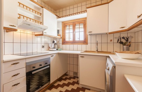 Mataro Apartment | Holiday Apartment "Sant Pere" with Private Terrace, Balcony & Wi-Fi