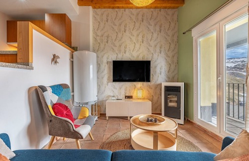 Pradollano Apartment | Holiday Apartment "Ski Lodge Duplex Suite Verde" near Slopes with Private Terrace & Wi-Fi