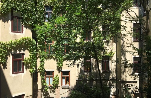 Himmelpfortgrund Apartment | Holiday apartment Vienna for 1 - 6 persons with 2 bedrooms - Holiday apartment in one or multi-famil