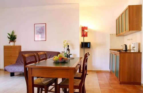 Corno Apartment | Holiday apartment with air conditioning, internet, balcony and rooftop pool