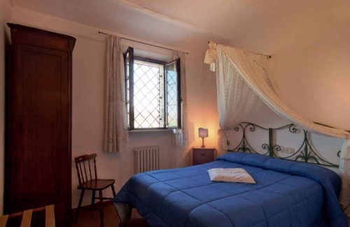 Torgiano Apartment | Holiday apartment with community pool