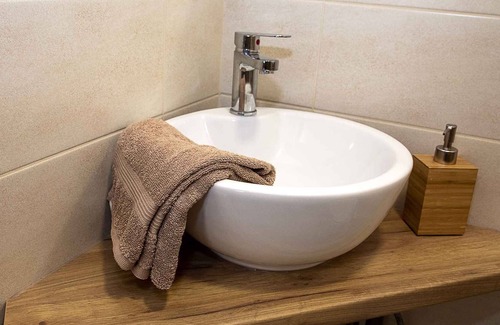 Buk Apartment | Holiday apartment with pool, air conditioning and Internet