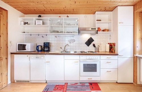 Brandenberg-Fahl Apartment | Holiday Apartment 'Zum Silberberg' with Mountain View, Shared Garden and Wi-Fi