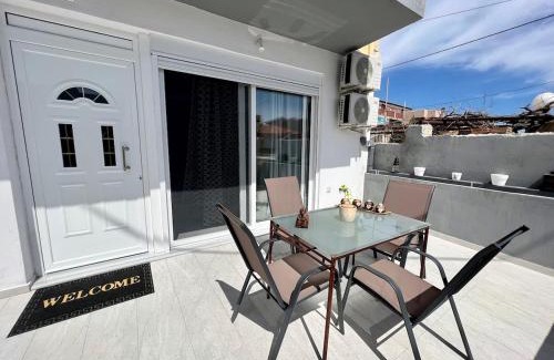 Kato Stalos Apartment | Holiday Base