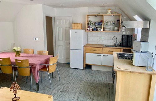 Louth Cottage | Holiday Cottage with Pool, Sleeps 7