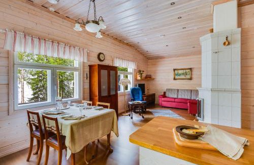 Rovaniemi Apartment | Holiday Cottage with sauna by the Lake Norvajärvi