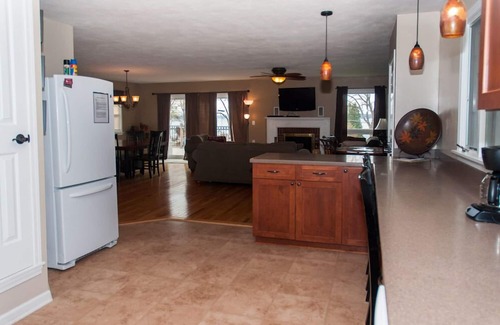 Cayuga Cottage | Holiday Cove: A Great Place for a Family Vacation!