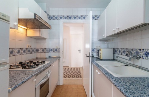 San Luis de Sabinillas Apartment | Holiday Apartment "Close To The Beach, 5 Minutes Walk" near Beach with Wi-Fi