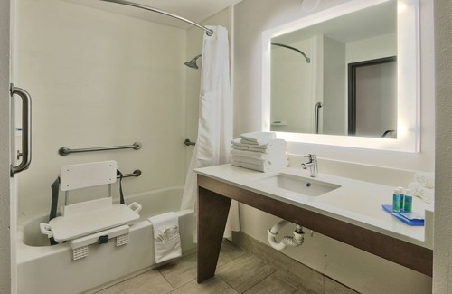 Portales Hotel | Holiday Express & Suites Portales by IHG