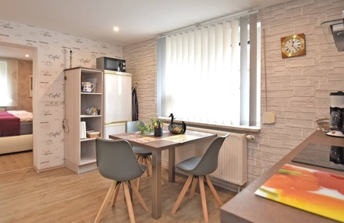 Ernstroda Apartment | Holiday flat in Ernstroda near a ski resort.