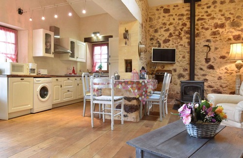 Montferrand-du-Perigord House | Holiday Home Montferrand Pool & Terrace