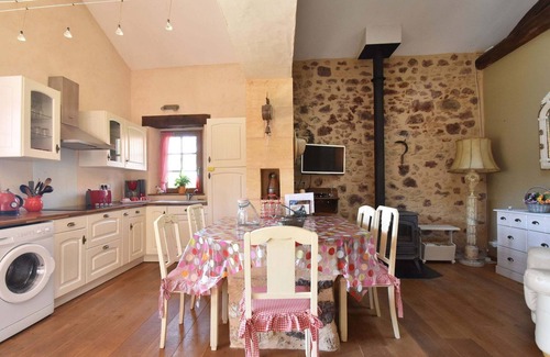 Montferrand-du-Perigord House | Holiday Home Montferrand Pool & Terrace