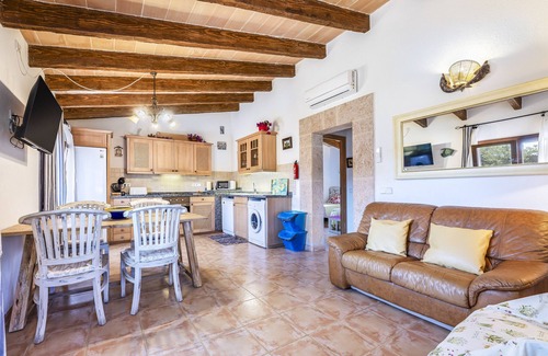 Ses Salines House | Holiday Home 'Buganvilla Es Trenc' with Private Pool, Wi-Fi and Air Conditioning