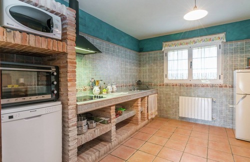 Herrera de Alcantara House | Holiday Home in Tajo Reserve with Pool