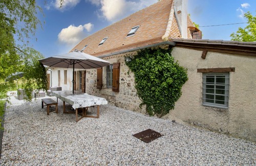 Saint-Andre-de-Double House | Holiday Home 'Nature Et Authenticité' with Private Pool, Private Terrace and Private Garden