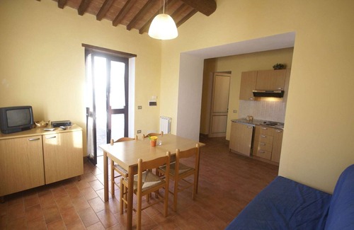 Fraccano House | Holiday Home in Città di Castello with Pool