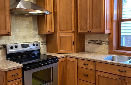New Ulm House | Holiday Haus in Historic New Ulm - sleeps 8+