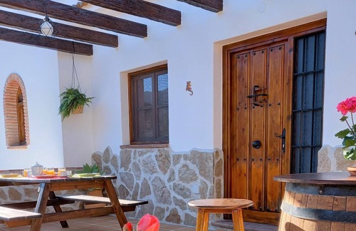 Canillas de Aceituno House | Holiday Home 'Casa Clara' with Beautiful Views, Pool, Terrace & Wi-Fi