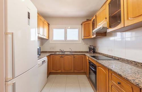 Vilanova I la Geltru House | Holiday Home 'Villa Lilia' with Sea View, Private Pool and Wi-Fi