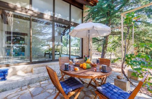 Saint-Hilaire-d'Ozilhan House | Holiday Home Les Garrigues d'Ozilhan by Interhome