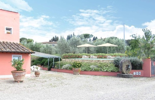 Montelupo Fiorentino House | Holiday house Montelupo Fiorentino for 1 - 17 persons with 8 bedrooms - Holiday house