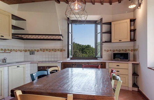 Montelupo Fiorentino House | Holiday Home 'Fattoria Antinoro Relax - Firenze' with Shared Pool and Air Conditioning