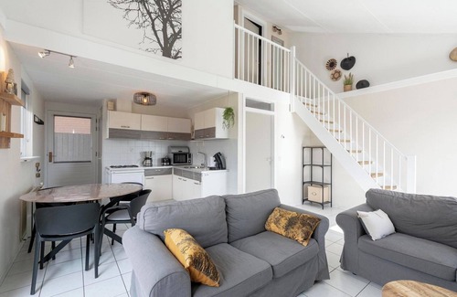 Julianadorp aan zee House | Holiday Home in Julianadorp by Beach