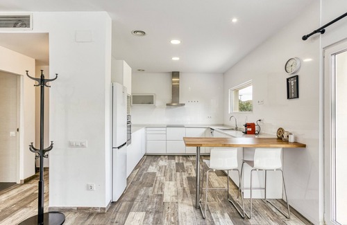 Sant Pere Pescador House | Holiday Home 'Sant Pere' with Private Pool, Private Terrace and Wi-Fi