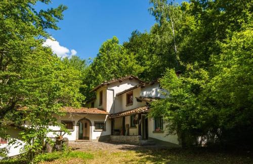 San Marcello Piteglio House | Holiday Home in Migliorini with Pool & Nature