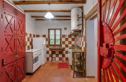 San Marcello Piteglio House | Holiday Home in Migliorini Near Forest Trails