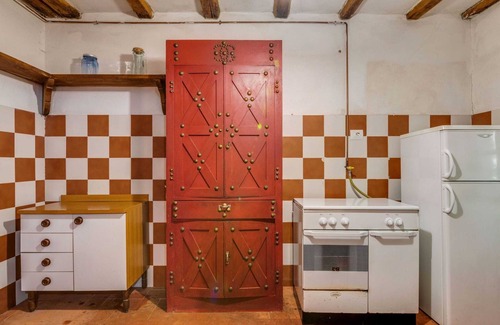 San Marcello Piteglio House | Holiday Home in Migliorini Near Forest Trails