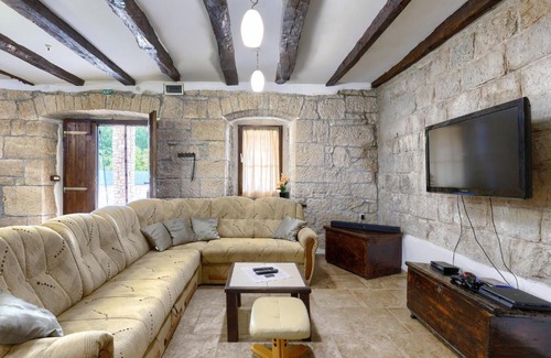 Kircija House | Holiday Home Šterna by Interhome