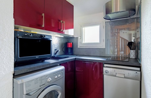 Pornic Apartment | Holiday Home 'A7' with Balcony