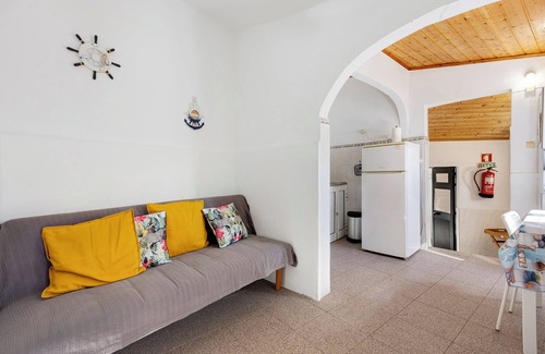 Aljezur House | Holiday Home 'Abrigo Do Pescador' with Sea View, Private Terrace and Wi-Fi