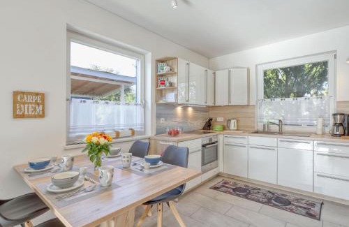 Altefaehr House | Holiday Home Achterblick 2 by Interhome