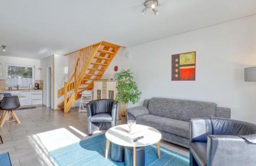 Altefaehr House | Holiday Home Achterblick 2 by Interhome