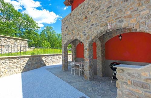 Tresana House | Holiday Home Agr- Castello della Mugazzena by Interhome