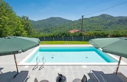Tresana House | Holiday Home Agr- Castello della Mugazzena by Interhome