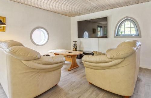Hojer House | Holiday Home Aku - 24km from the sea by Interhome