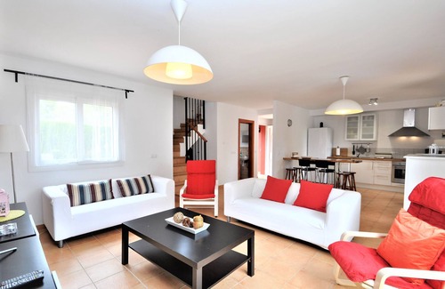 Cala Pi House | Holiday Home 'Albeniz' with Private Pool, Wi-Fi and Air Conditioning
