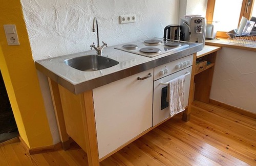 Kreenheinstetten House | Holiday Home 'Altes Rathaus' with Terrace & Wi-Fi