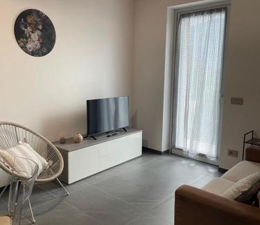 Colico Apartment | Holiday Home Andrea