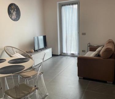Colico Apartment | Holiday Home Andrea