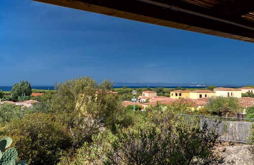 Aglientu House | Holiday Home 'Appartamento Residence Mirice' with Shared Pool, Wi-Fi and Air Conditioning