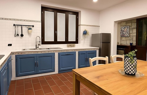 Stroncone House | Holiday Home 'Appartamento in Villa Umbriace' with Shared Pool, Wi-Fi and Air Conditioning