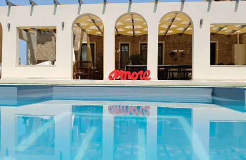 Stroncone House | Holiday Home 'Appartamento in Villa Umbriace' with Shared Pool, Wi-Fi and Air Conditioning