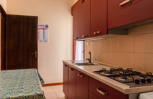 Seccagrande House | Holiday Home 'Appartamento C - Le Terrazze' with Sea View, Wi-Fi and Air Conditioning