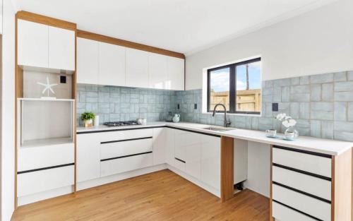 Papatoetoe House | Holiday Home at Huia Road
