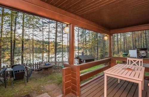 Lotjola House | Holiday Home Aurinkorinne by Interhome